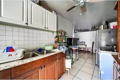 646 NE 38th Street, Oakland Park, FL 33334 - Photo 24