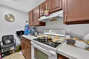 646 NE 38th St, Oakland Park, FL 33334 - Photo 6