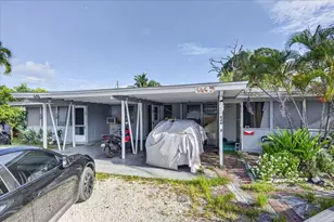 646 NE 38th St, Oakland Park, FL 33334 - Photo 1