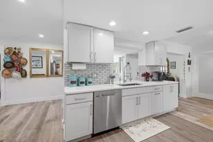 1545 NW 70th Ln, Margate, FL 33063 - Photo 6