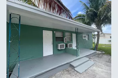 22 NW 8th Avenue #2, Dania Beach, FL 33004 - Photo 8