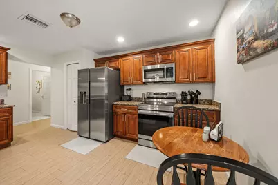 119 Lakeside Circle, Jupiter, FL 33458 - Photo 8