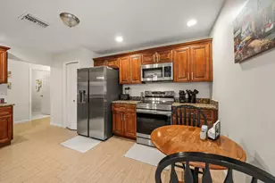 119 Lakeside Cir, Jupiter, FL 33458 - Photo 8