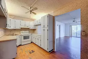 1104 Green Pine, West Palm Beach, FL 33409 - Photo 14