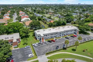 10000 Meridian Way N, Palm Beach Gardens, FL 33410 - Photo 1