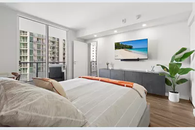1300 Brickell Bay #2105, Miami, FL 33131 - Photo 20
