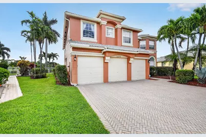2279 Ridgewood Circle, Royal Palm Beach, FL 33411 - Photo 2