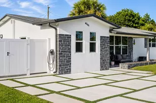 4241 SW 21st St, Fort Lauderdale, FL 33317 - Photo 2