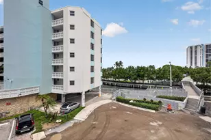 1670 Bay Rd, Miami Beach, FL 33139 - Photo 16