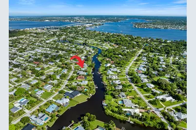 1310 NW Lakeside Trail, Stuart, FL 34994 - Photo 14