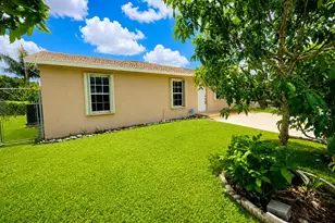 8874 Eldorado Dr, Pahokee, FL 33476 - Photo 6