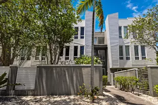 711 SE 16th Ct, Fort Lauderdale, FL 33316 - Photo 1