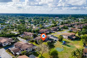 4245 S Landar Dr, Lake Worth, FL 33463 - Photo 4