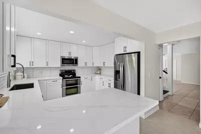 4131 NW 5th Drive, Deerfield Beach, FL 33442 - Photo 12