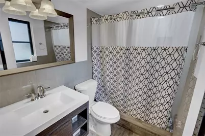 665 Enfield Street #B20, Boca Raton, FL 33487 - Photo 14