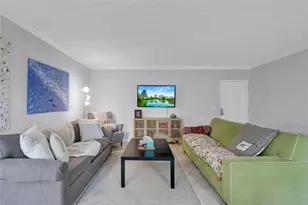 665 Enfield St, Boca Raton, FL 33487 - Photo 6