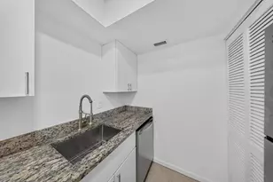 2811 Stoneway Ln, Fort Pierce, FL 34982 - Photo 12