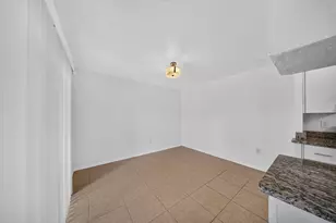 2811 Stoneway Ln, Fort Pierce, FL 34982 - Photo 4