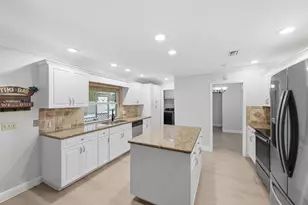 4430 Gardenia Dr, Palm Beach Gardens, FL 33410 - Photo 10