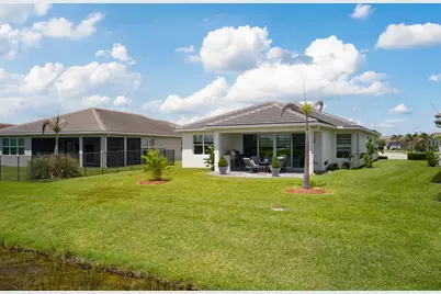 11869 SW Poseidon Way, Port Saint Lucie, FL 34987 - Photo 14
