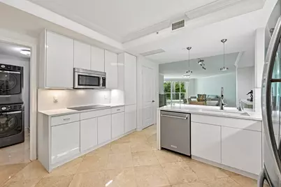 550 SE Mizner Boulevard #B206, Boca Raton, FL 33432 - Photo 18