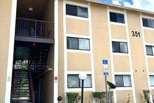 351 Palm Way, Pembroke Pines, FL 33025 - Photo 8
