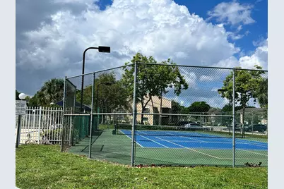 351 Palm Way #204, Pembroke Pines, FL 33025 - Photo 10