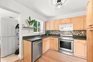 351 SW 13th St, Pompano Beach, FL 33060 - Photo 2