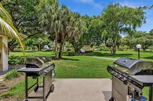 605 Oaks Dr, Pompano Beach, FL 33069 - Photo 42