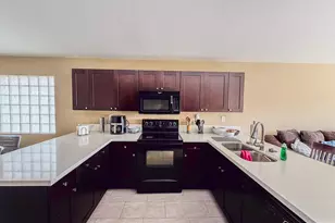 775 NW 165th Ave, Pembroke Pines, FL 33028 - Photo 6