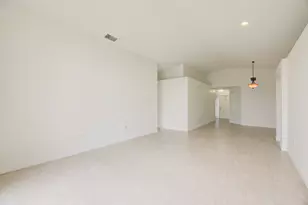 775 NW 165th Ave, Pembroke Pines, FL 33028 - Photo 12