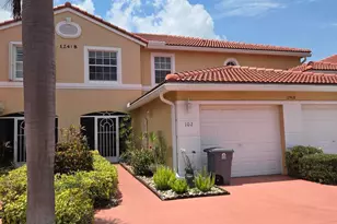 12418 Crystal Pointe Dr, Boynton Beach, FL 33437 - Photo 1