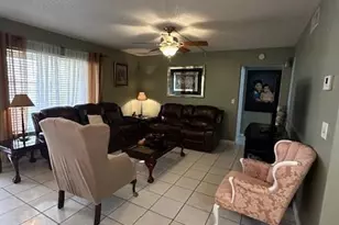 325 Knotty Pine Cir, Greenacres, FL 33463 - Photo 20