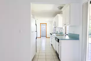 2698 SW 14th Ct, Deerfield Beach, FL 33442 - Photo 8