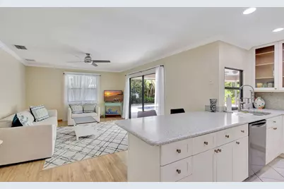 88 Pinehill Trail E, Tequesta, FL 33469 - Photo 14