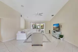 88 PineHill Trail E, Tequesta, FL 33469 - Photo 6