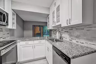 9845 Riverside Dr, Coral Springs, FL 33071 - Photo 6