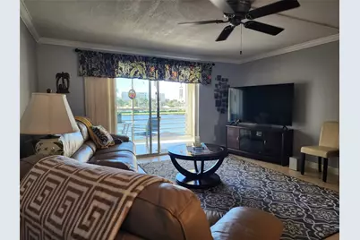 321 SE 3rd Street #302, Dania Beach, FL 33004 - Photo 2