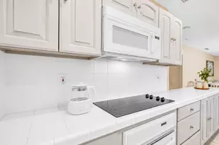 8721 SW 200th Terrace, Cutler Bay, FL 33189 - Photo 6