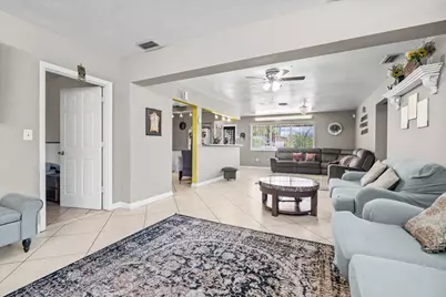 8460 NW 15th Street, Pembroke Pines, FL 33024 - Photo 4