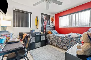 8460 NW 15th St, Pembroke Pines, FL 33024 - Photo 16