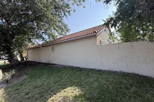 8164 Pelican Harbour Dr, Lake Worth, FL 33467 - Photo 8