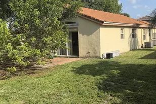 8164 Pelican Harbour Dr, Lake Worth, FL 33467 - Photo 12