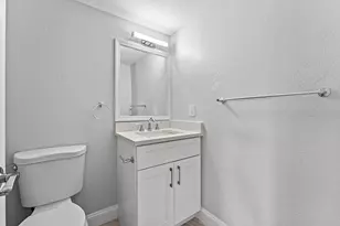 1866 Fairview Villas Dr, Palm Springs, FL 33406 - Photo 20
