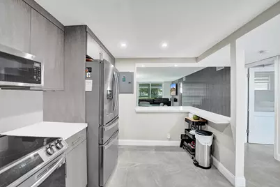 9410 N Hollybrook Lake Drive #201, Pembroke Pines, FL 33025 - Photo 6
