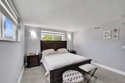 9410 N Hollybrook Lake Drive, Pembroke Pines, FL 33025 - Photo 14