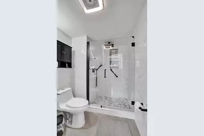9410 N Hollybrook Lake Drive, Pembroke Pines, FL 33025 - Photo 16