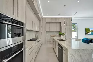 235 NE 11th St, Delray Beach, FL 33444 - Photo 14