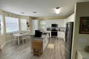 7650 Oak Grove Cir, Lake Worth, FL 33467 - Photo 18