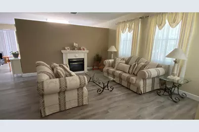 7650 Oak Grove Circle, Lake Worth, FL 33467 - Photo 6